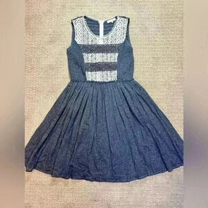 Anthropology Ryu chambray and lace sleeveless dress women’s size small lined